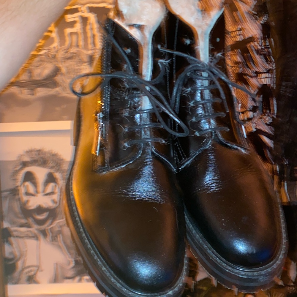 Yves Saint Laurent William shearling lined boots size 11 men’s